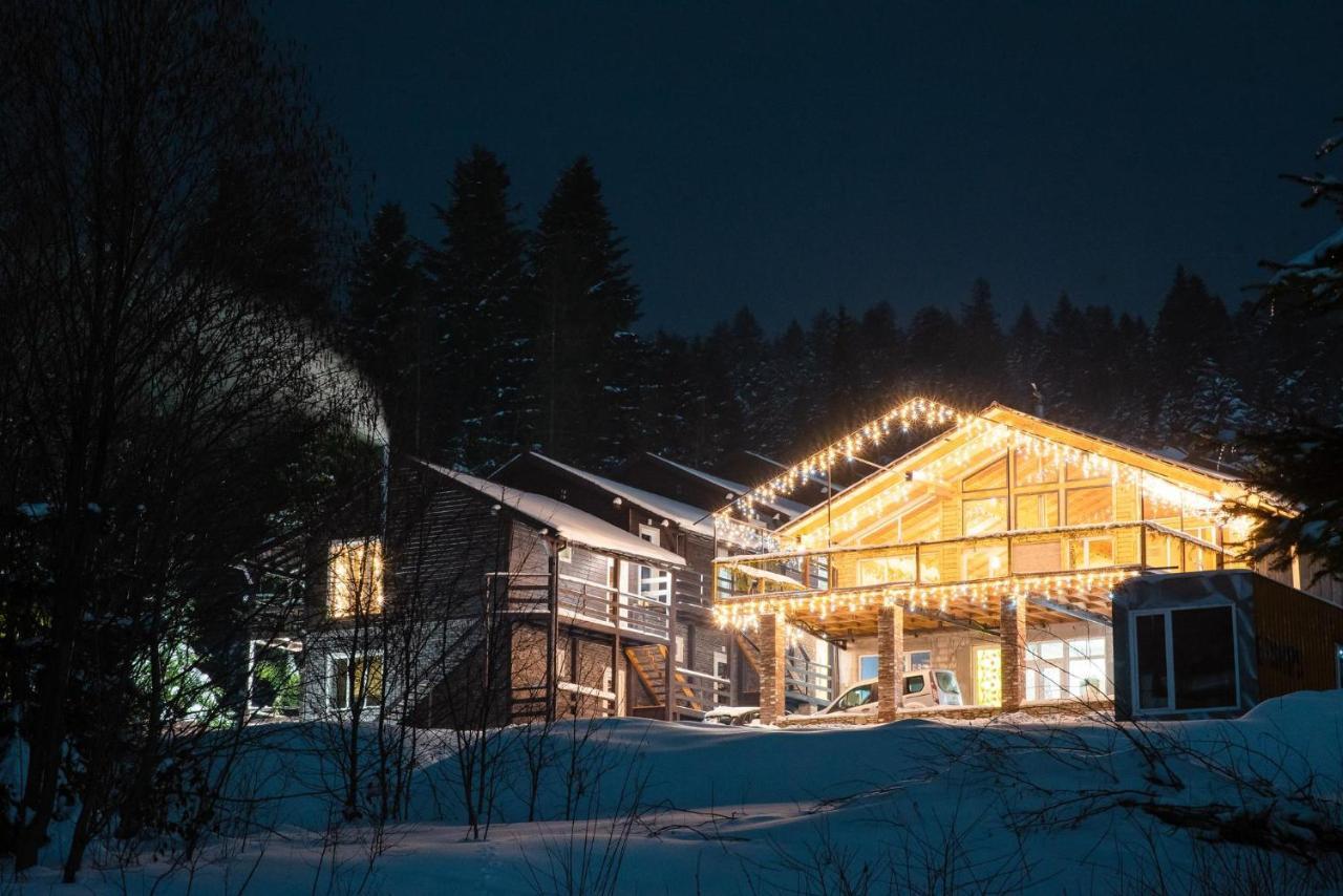 Парк-Готель Щастя Skhidnytsia 外观 照片